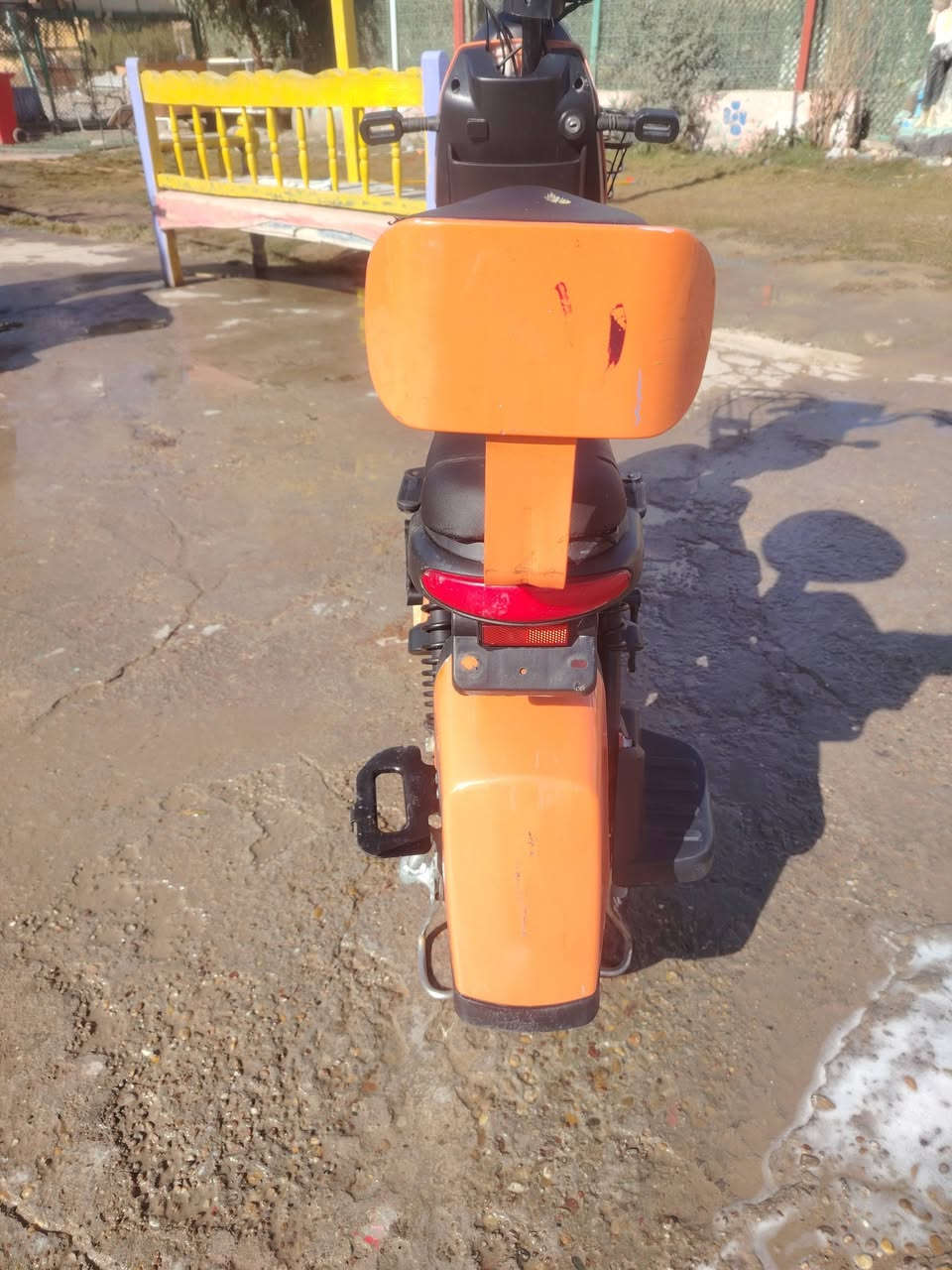 دراجه شحن لبيع السعر ٢٥٠ لف بيه مجال بصيط مكان بغدادتاجي سبع البور *********** بي واتساب
