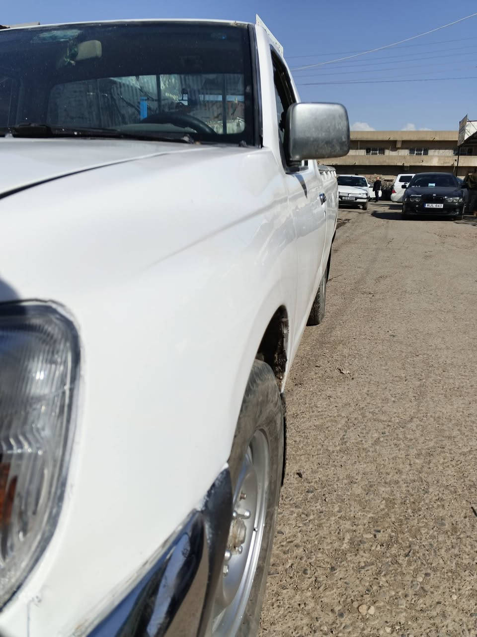 سڵاو نیسان تاک بۆ فرۆش ئارم هەولێرە بەشەرت شووێین پینجووێین دەعمی نییە پەمپە لەسەر ساخی پاوەرە2002سعری  خوار هەموو بازار زەروری پارەیەن سعری 63گەڵا کەمێک مەجال***********
