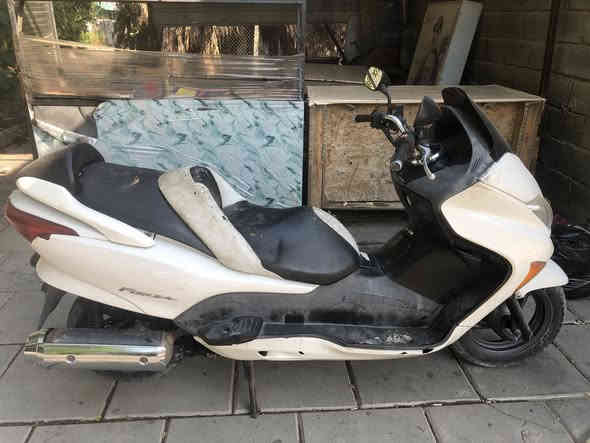 السلام وعليكم فورزه 0/8 عميه بلادي دراجه نضيفه نكره سلف كهربايات كلها شغاله فجعه صار بيها صوت وبيها رجفه يمكن كلج خلفي لو امامي للبيع 900 بي مجال مكاني بغداد البياع ***********
