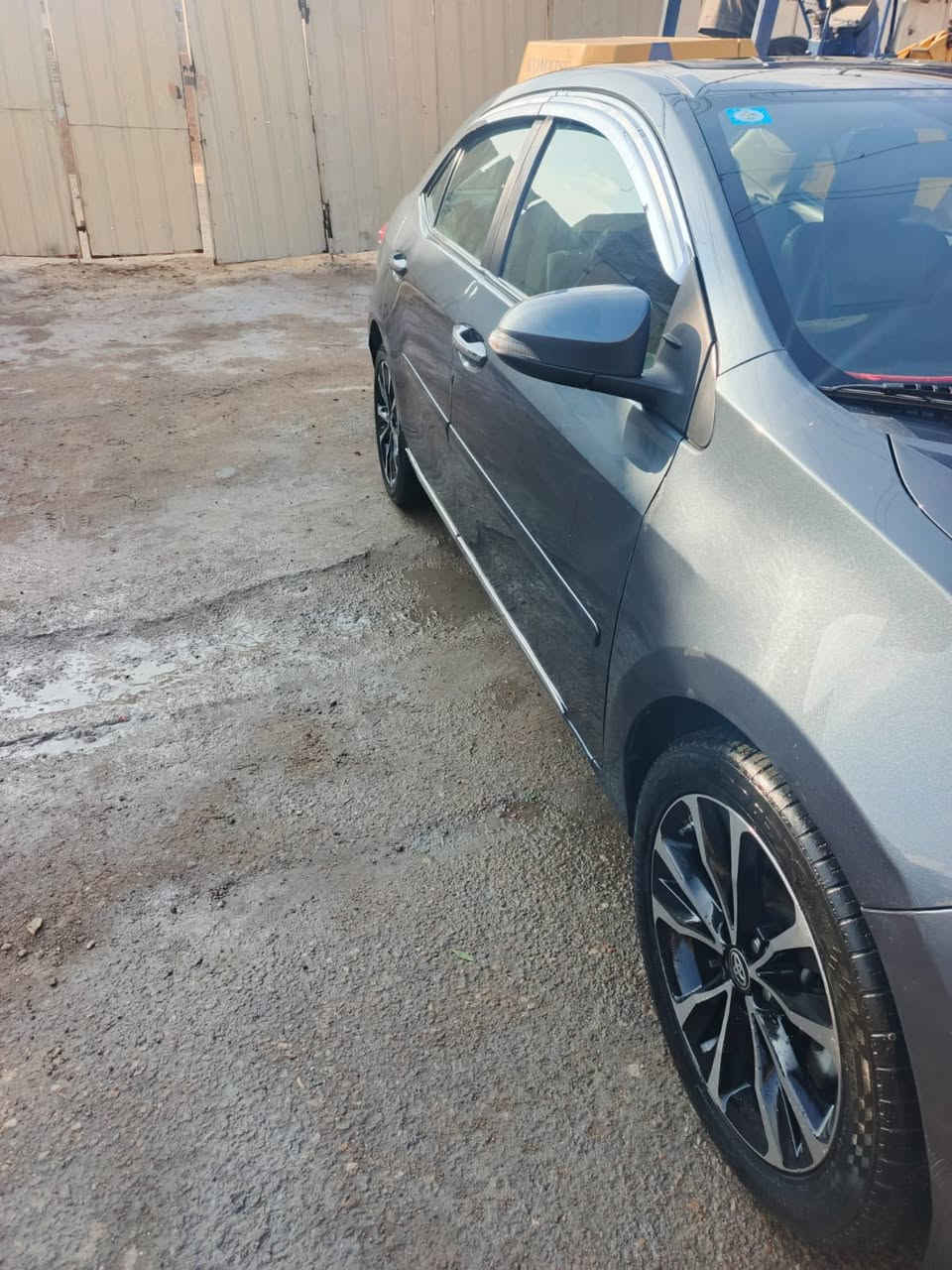 السلام عليك كورلا أمريكي 19سياره جاهزه من كل شي رقم إنكليزي باسمي السعر 140وبيها مجال للشراي 
للستفسار ***********
***********
