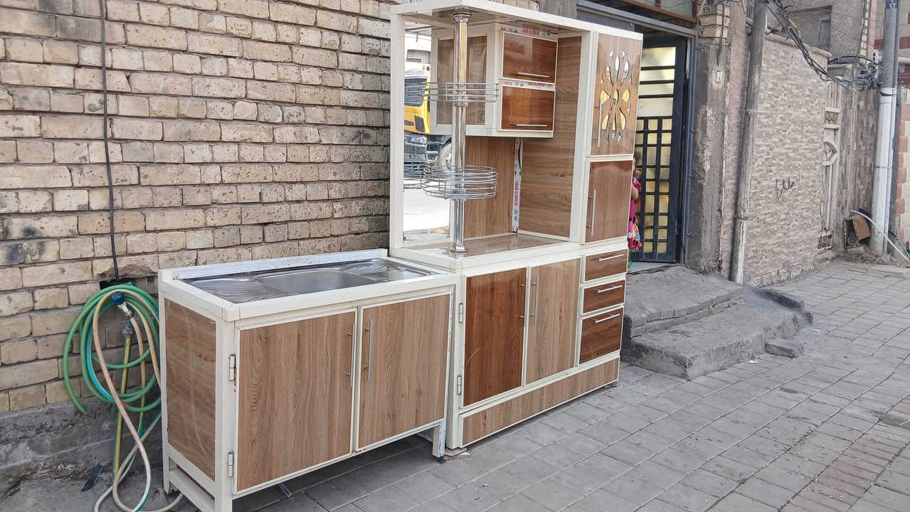 السلام عليكم كاونتر تفصال الاصلي مو سوكي 3قطع نضيف جدا لمكان بغداد مدينة الصدر واكو توصيل ***********
