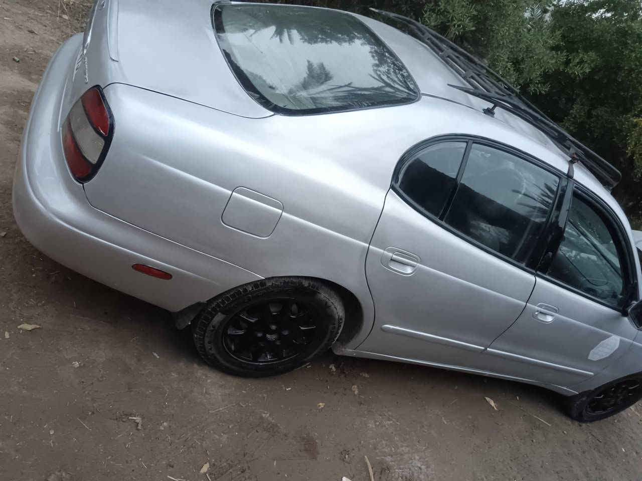 دايو الكنزه للبيع موديل 2000 رقم بابل انكليزي سنويه 2030 مصبوغه عام جماليه مكفوله من الضربه ولكص ولكلبه  كير عادي محرك مسكر كير مكينه مكفولات تخم تاير جديد صدر أمامي خلفي جديد غرفه جديده كهربائيات كله شغاله تبريد شغال ترايك للبصره عليه ادامه كامله من بخاخ وبلك وفيت بم وصدر مال جناي شرط التحويل السعر 38 وبيه مجال مكان بابل لاتصال ***********
