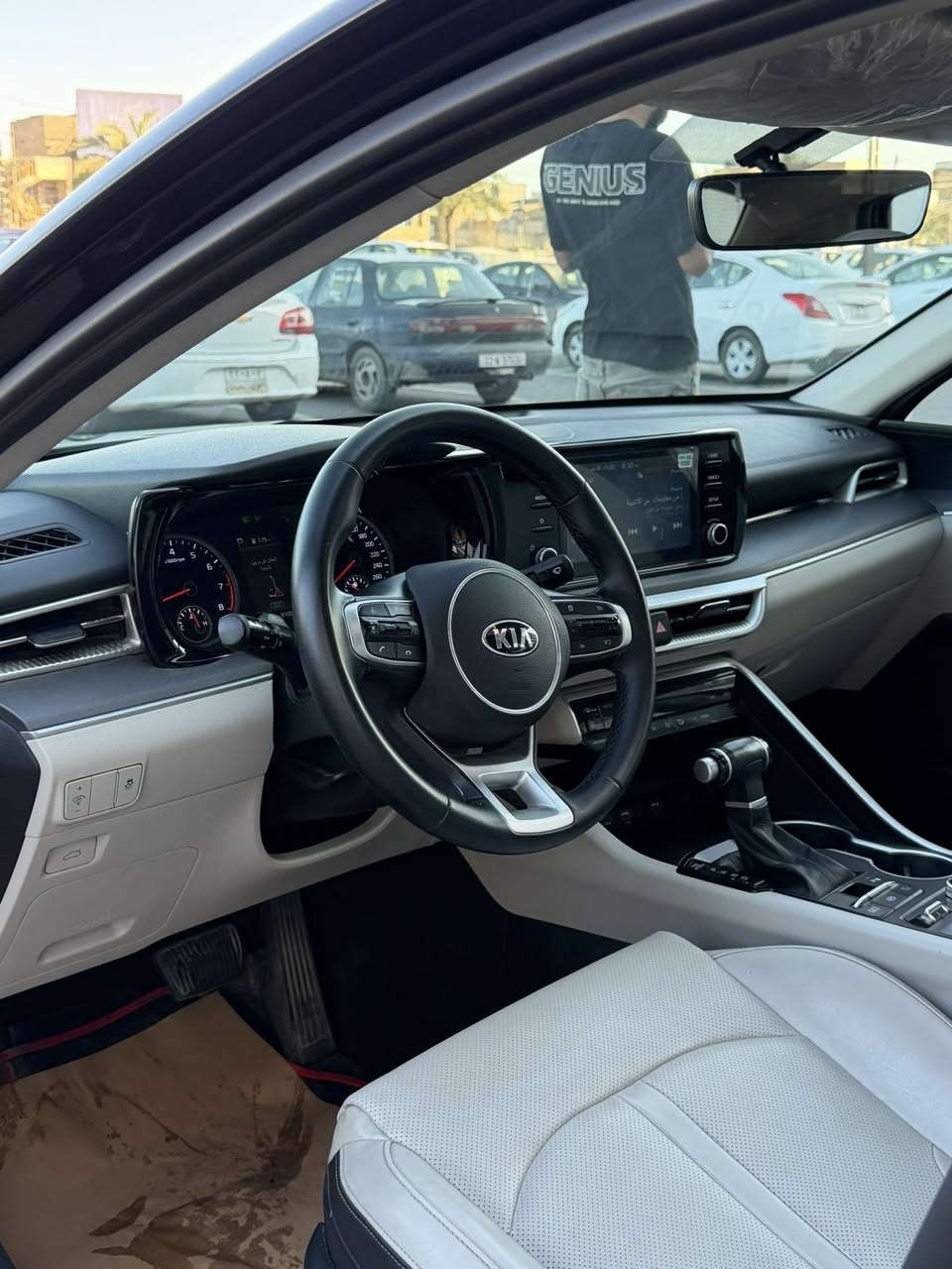 السلام عليكم
K5 للبيع
خليجي موديل 2021.. محرك 2500
فول مواصفات 
بنوراما + بصمه +كشنات تدفئة +ثلاث وضعيات قياده + قطعتين تبريد+ كشنات جلد وكهرباء 
بيه صبغ ربع باب +داير جاملغ الخلفي
السعر ١٩٥ وبيه مجال قليل
المكان بغداد البياع
***********
