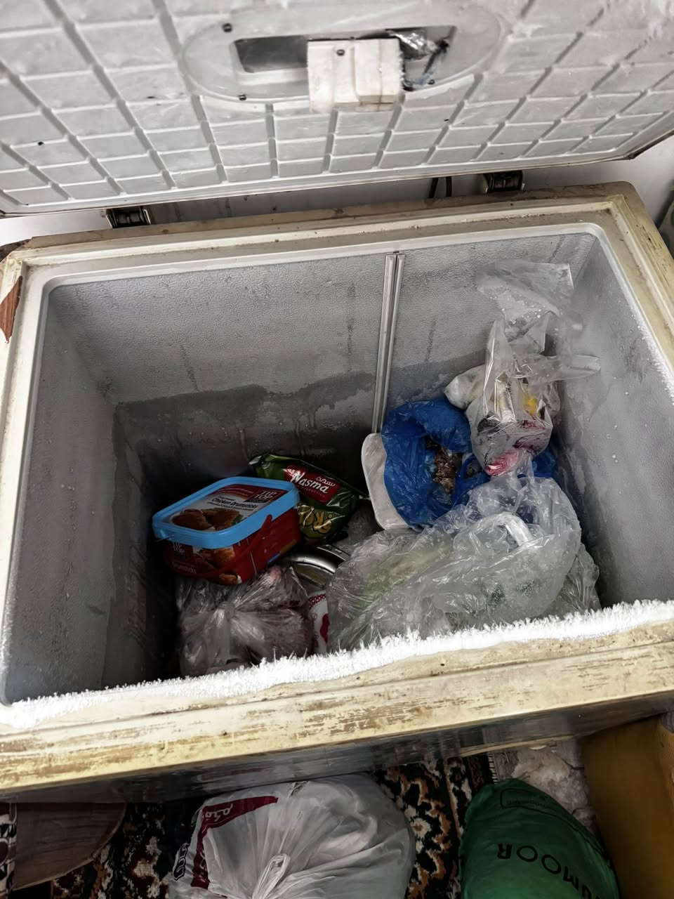 السلام عليكم مجمدة للبيع 110 زينه ونظيفة وبيها مجال
نفق الشرطة حي الجامعة 
***********
واتساب
