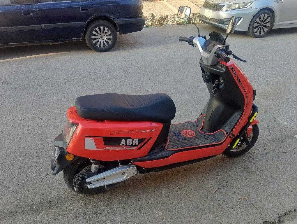 للبيع نوعيه ABr 680
فول نظافه شرط تفحصو وتاخذو كامل من كلشي 
بطاريات من كلشي 
سعر 800وبي مجال بسيط 
***********
