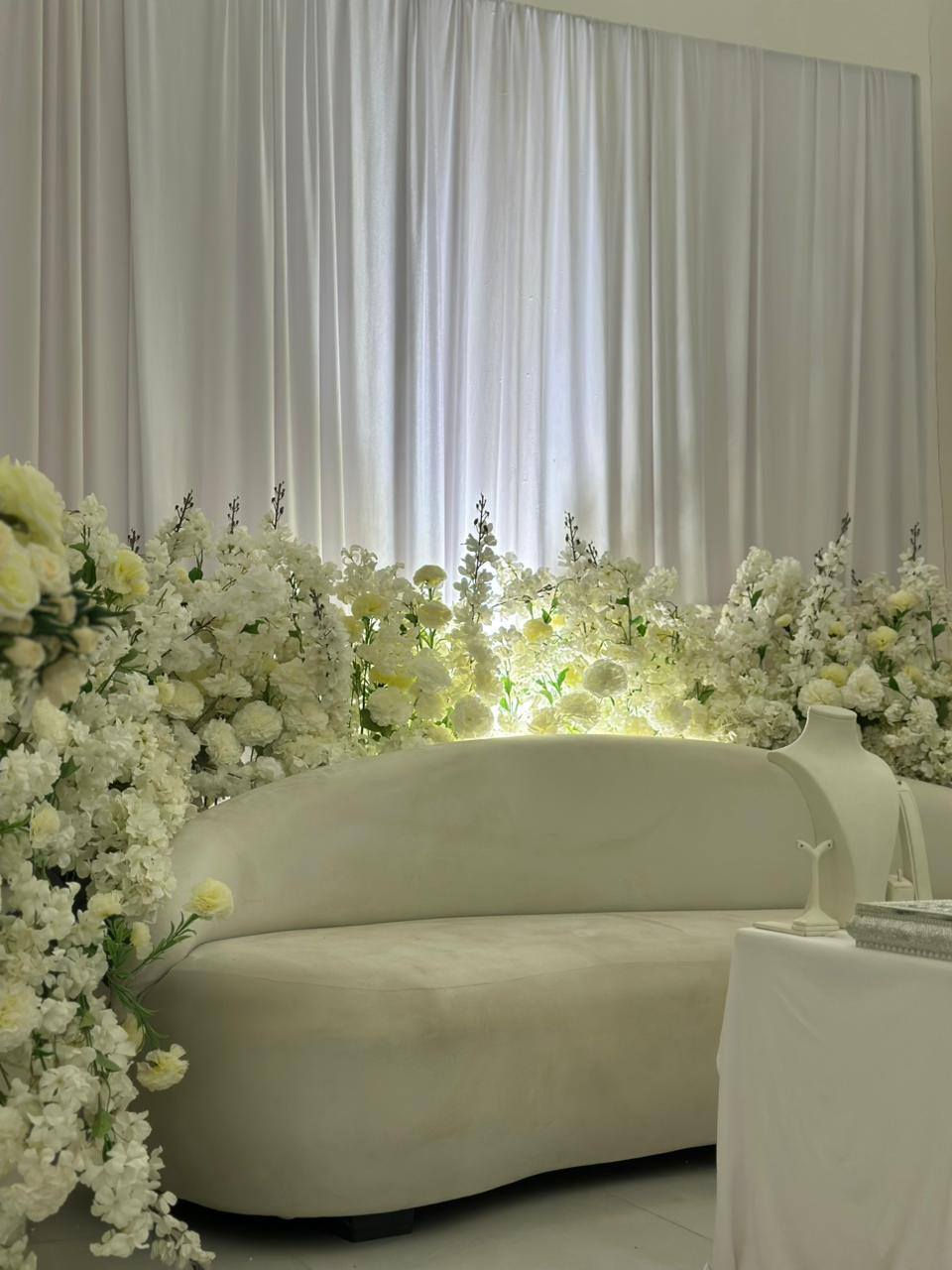 الف مبروك للحجز مراجعه قاعة الاميرات الإسكندرية  قرب النفق***********
