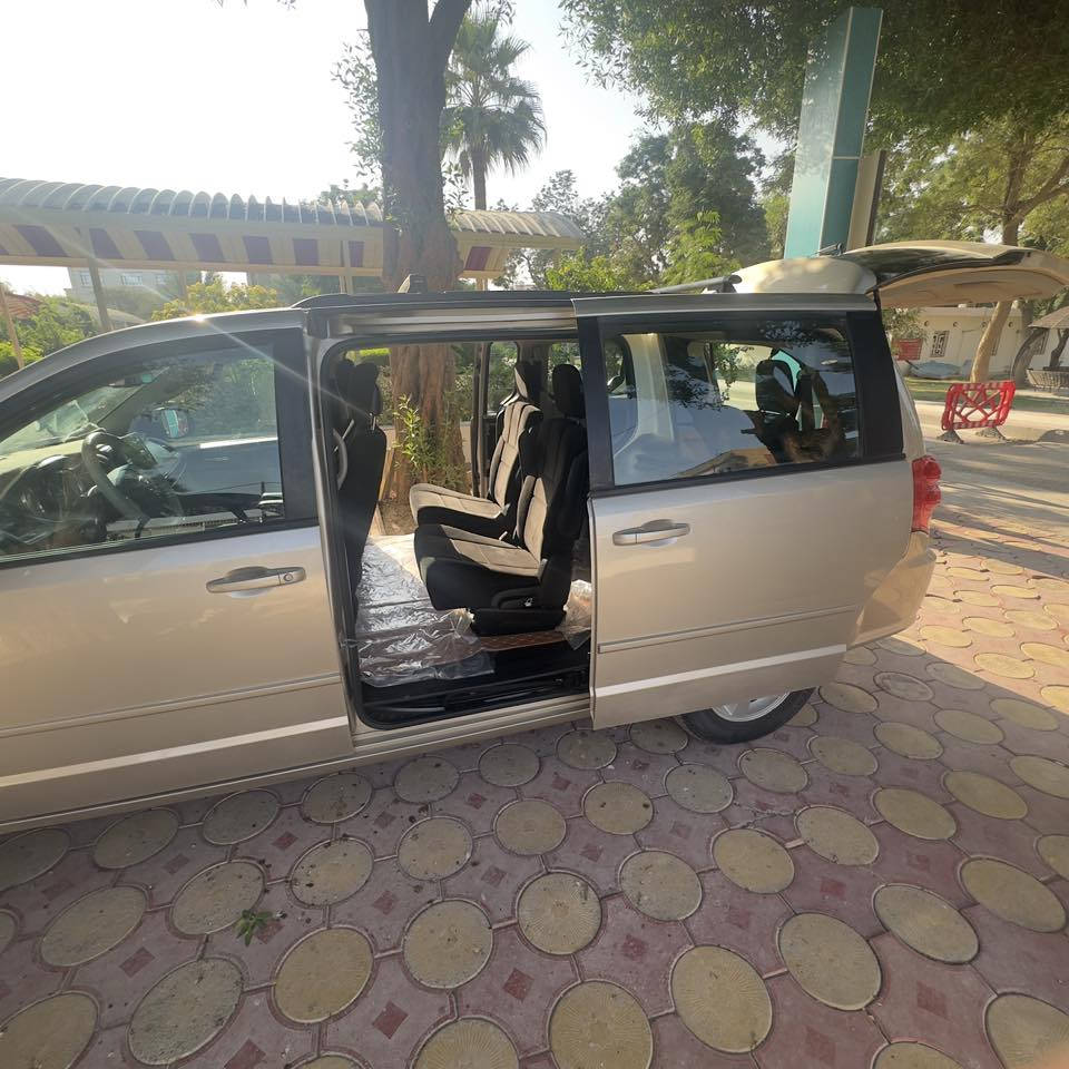 � للبيع: دوج كرفان Dodge Caravan

سيارة عائلية مريحة وعملية، مناسبة للاستخدام اليومي والسفر، بحالة جيدة وجاهزة للاستخدام.

المواصفات:
• الموديل: دوج كرفان
• سنة الصنع: 2013
• المحرك:/ 3.6L]
• ناقل الحركة: أوتوماتيك
• الوقود: بنزين
• عدد الركاب: 7
• اللون الخارجي: ذهبي
• اللون الداخلي: كشنات سود 
• الممشى: [116] م

المزايا:
• تبريد 3قطع أمامي وخلفي
• أبواب جانبية سلايد كهرباء 
• شاشة اندرويد 
• مقاعد مريحة وقابلة للطي
• استهلاك وقود اقتصادي
• السيارة نظيفة ولا تحتاج مصروف

📍 الموقع: كربلاء 
💰 السعر: 140$ قابل للتفاوض بالمعقول
📞 للتواصل: ***********
