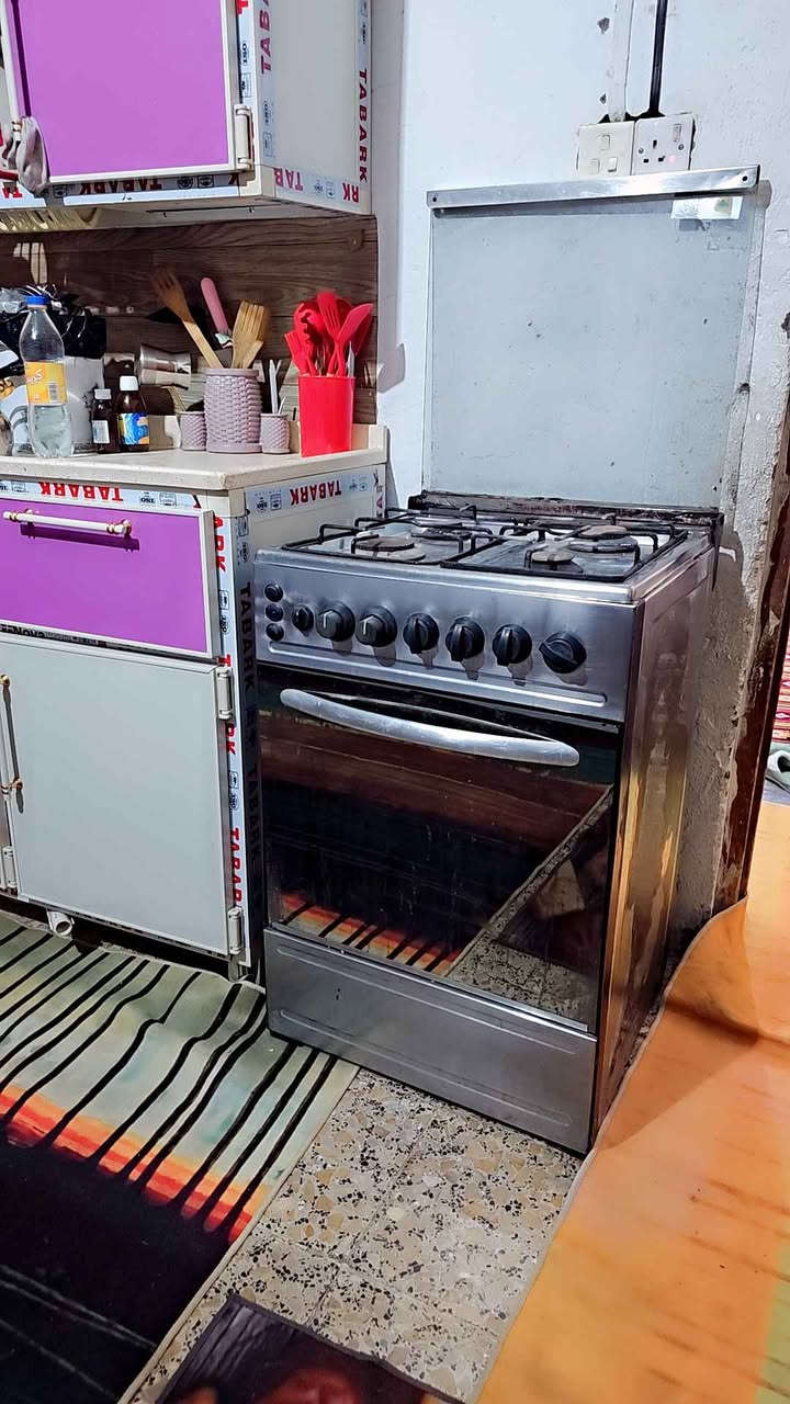 طباخ اربع عيون نضيف ويشتغل ع فحص للإستفسار واتس أو اتصال 
*********** النجف, العراق
