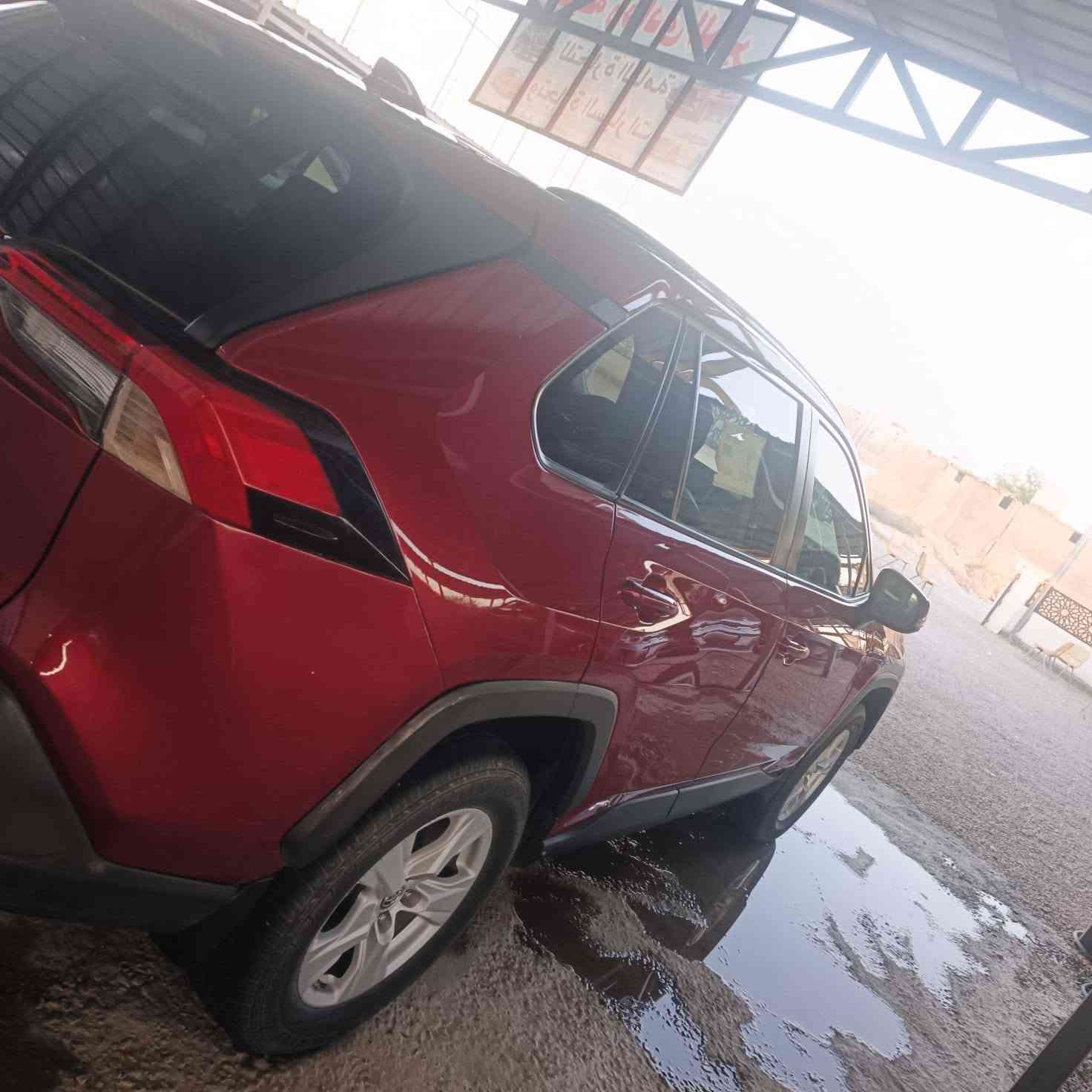 ‏2022   TOYOTA RAV4 XLE Hybrid.
رقم بغداد حره
هايبر بانزين 
اللون الخارجي  ماروني
عداد 33 الف مايل  
وارد  امريكي   
•دفع رباعي 4*4
• ماتور 2500cc هايبرد
• قير اوتوماتيك 
• كراسي مخمل
• شاشة كبيرة
• كاميرا خلفي
• رادار امامي
• مانع تصادم
• محدد مسرب
• تصحيح مسار
• مثبت سرعة
• مانع انزلاق
• استيرنق متحرك
•ابل كار بلاي 
•اندرويد اوتو 
• إنارة ترحيبية
• غمازات عالمري 
• حساسات تجاوز BSM 
• شاشة اعطال
• زجاج كهرباء ملون
• اضوية امامية زنون 
• اضاءة فل زنون LED
• حساسات ضغط هواء الإطارات
حادثه صفحه صبغ فقط
أثر شخط 
مكانه الرمادي 7 كيلو
الرقم ***********
ترهم مراوس فورتي النترا
السعر 155 ورقه بيه مجال بسيط

