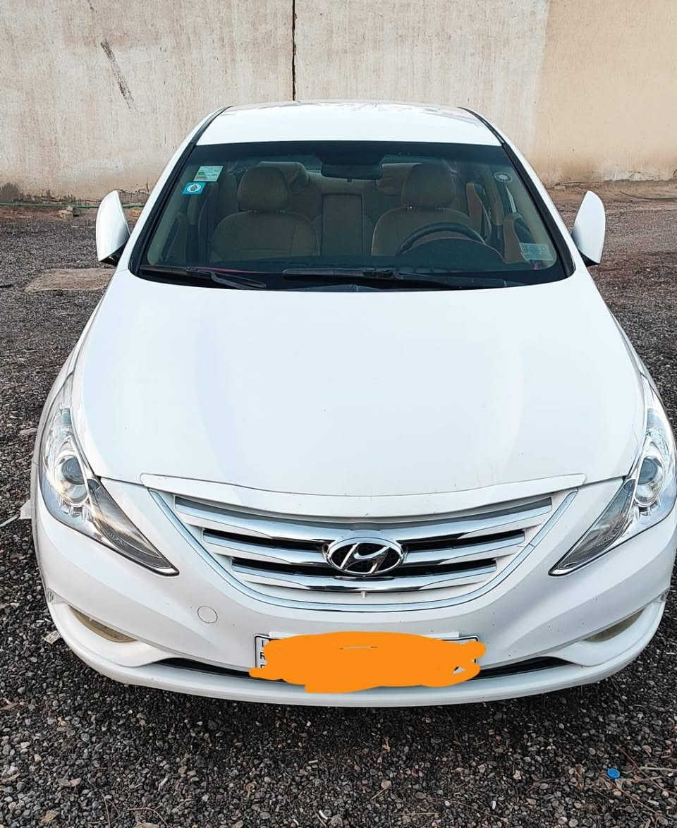 سوناتا للبيع وارد خليجي موديل 2013 رقم نجف حره بيها صبغ جاملغ امامي وبارد قليل سعر ١١٠ وبيها مجال عنوان ديوانية غماس للاستفسار التواصل على الرقم ***********
