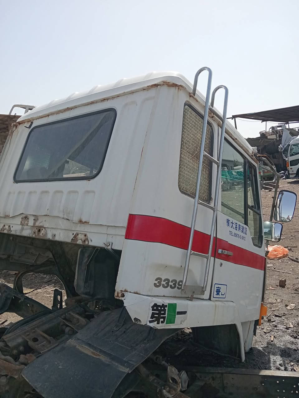 السلام عليكم قماره مال فوسه اثنين للبيع المكان بغداد الهاتف ***********
