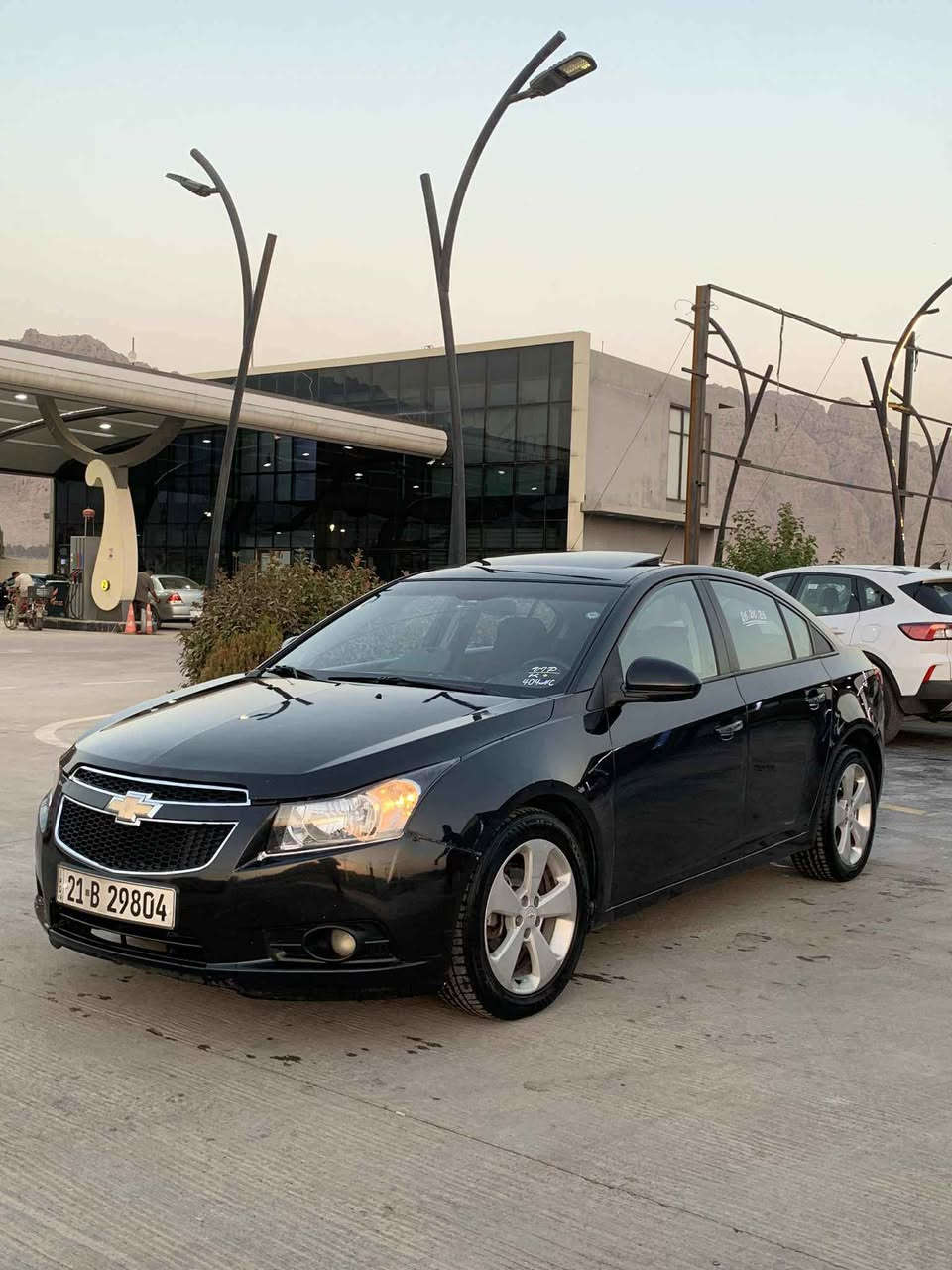 شۆفڵیت کروز 2010  LT فوول
بێ بۆیاغ تەنها بۆنیتی پەمپە لەسەر ساغی
138,000کم رۆشتوە
تحویل و غرامە بە شەرت
رەقەم و سەنەوی نوێ تا 2029
80 گەڵا*********** رانية, السليمانية
