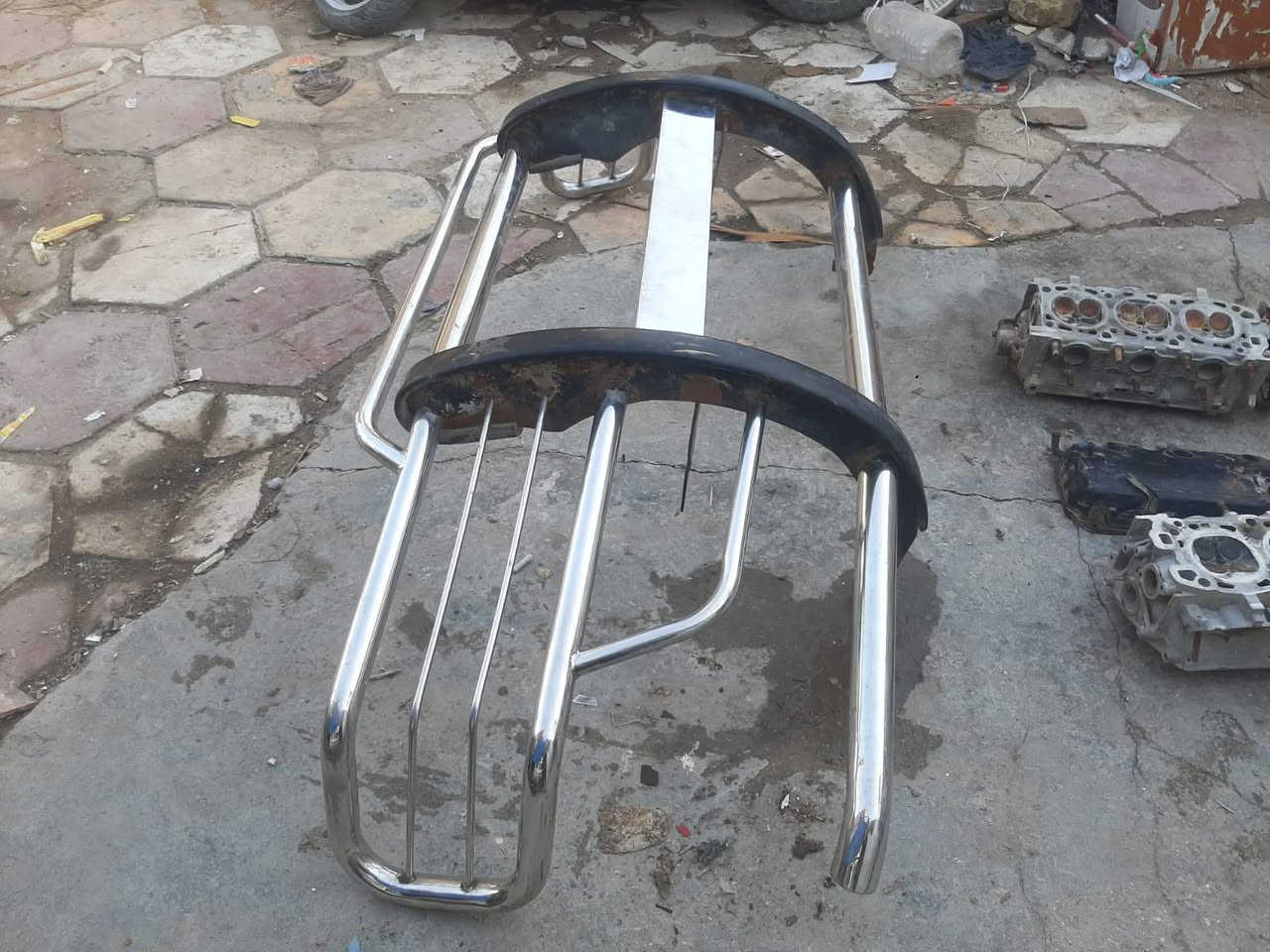 السلام عليكم درع باجيرو 2003 نضيف درجه اولى الأصلي للبيع مكاني بغداد البياع الشرطه الخامسة سعره ب 100 وبي مجال
***********
