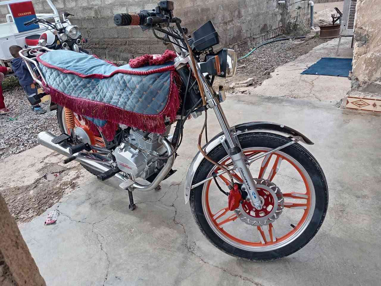 اسلام عليكم ورحمة دراجه للبيع
نامي برو /2023 

محرك /150مامفتوح شرط 

ماطور جديد بعدو شركه 

السعر /500 وبي مجال قليل 

شميط/ ***********
