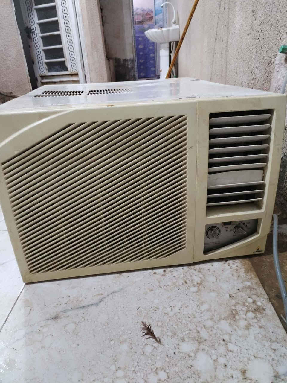 مكيف الحافض نضيف طنين ماداخل تصليح ابد وبعده على غاز الشركه وبروده خير من الله شرط الفحص اريدهه ب ٢٥٠
@إشارة


**إذا كنت صاحب هذا الإعلان وتريد حذفه لأي سبب، رجاءا أرسل رسالة إلى الدعم الفني**