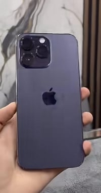 14 برو ماكس بطاريه ٨٥ بي فطر بشاشه  سعره ٦٥٠  بغداد طالبيه  ٠٧٧١٥٥٠٤٧٠...