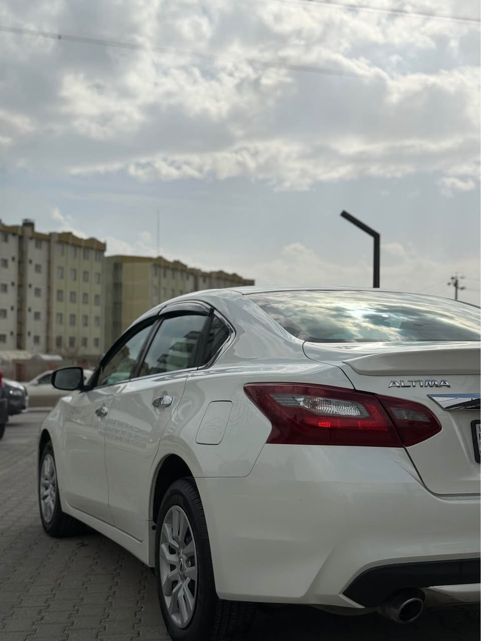 نيسان التيما موديل ٢٠١٨ خليجي بدون قطره صبغ مواصفات S ماشيه ١٠٠ كيلو متر فقط السياره كلش جديده وسنويه وتايرات جدد مكان السياره السليمانيه للتواصل: *********** السليمانية, العراق
