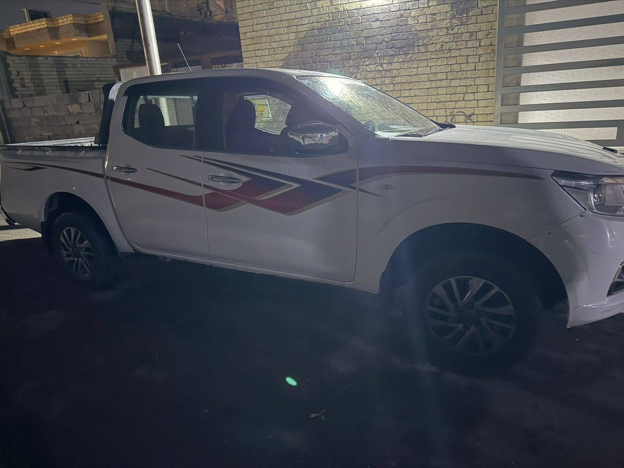 سلام عليكم سياره لبيع موديل 2017مكفوله***********
