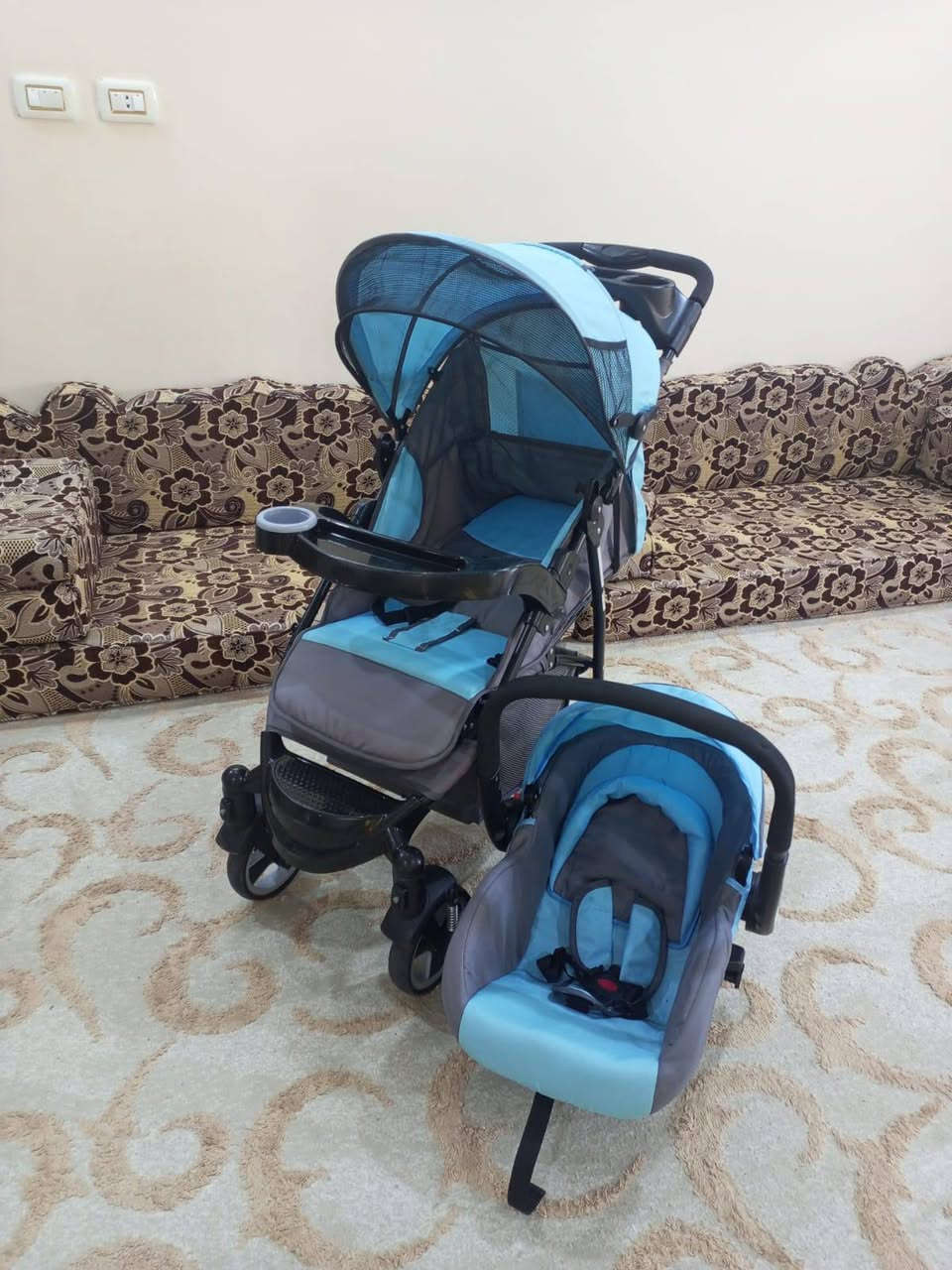 طقم عرباي مع كارسيت لسه جديد بحال الوكاله للبيع


**إذا كنت صاحب هذا الإعلان وتريد حذفه لأي سبب، رجاءا أرسل رسالة إلى الدعم الفني**