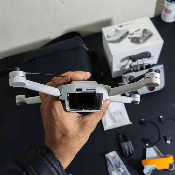 درون مني 3  برو
نضافة مثل ماموضحة، استخدام  شخصي للهواية مرات معدودة طايرة والله
السعر 950
مكاني ديالى الخالص  
تجيني  للبيت تفحص  وتاخذ 
***********
