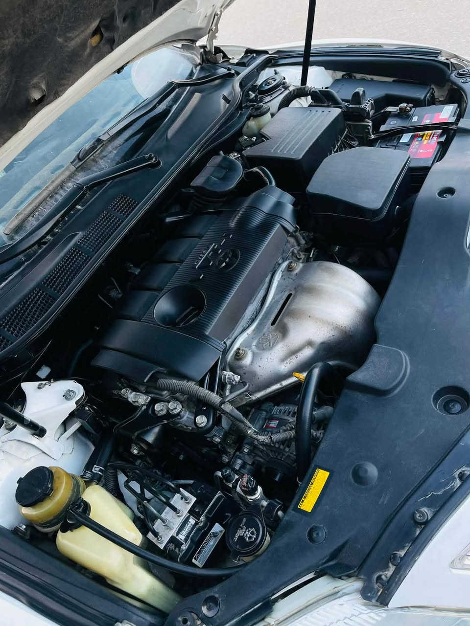 كامري 2010 se وارد امريكي 
محرك 2500cc بي تنقيص بسيط 
كير مكفول 6 نمر 
سونارها مُرفق بالصور
مواصفاتها كشن كهرباء 
تحكمات ستيرن 
ويل 17 بلادي نظيف 
تبريد ثلج 
 رقمها سليمانية بأسمي تحويل ثاني يوم 
مكان السيارة كربلاء المقدسة 
رقم الهاتف: *********** 
السعر: 125 ورقة وبي مجال بسيط للشراي كربلاء, العراق
