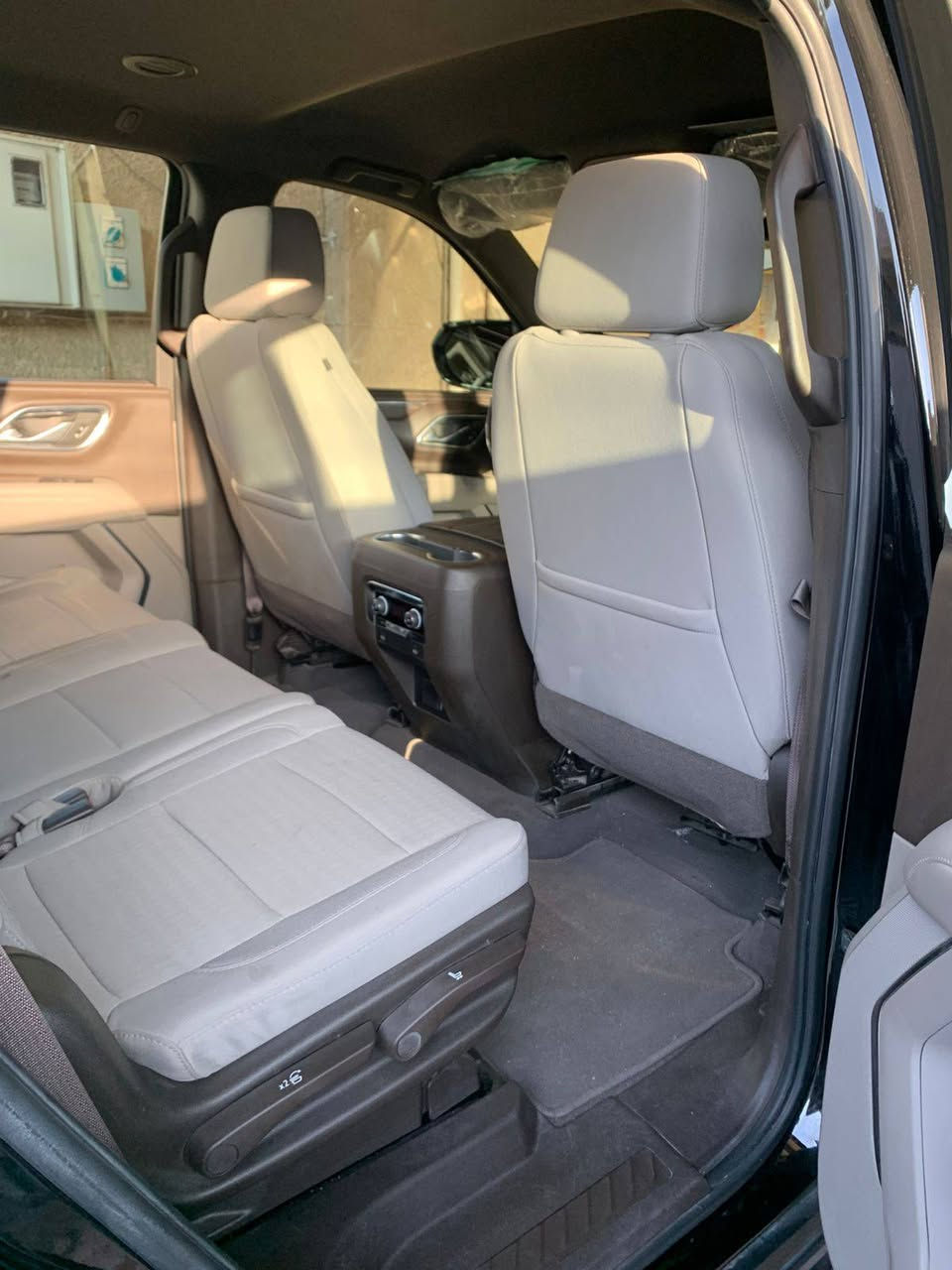 السلام عليكم...
تاهو خليجي Ls موديل 2024 رقم بغداد بأسمي السيارة بوضع الزيرو ماشية ١٩  الف مكانها بغداد 
السعر / 505 $ 
الاتصال/ ***********
