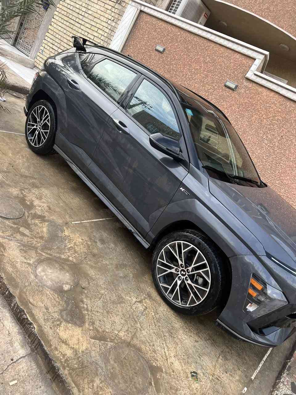 السلام عليكم كونا N لاين فول للاخير بدون
كونا 1/1موديل 2024 حادثه سطحيه جاملغ ووشويه من بنيد  باقي مكفوله ماشيه 11فقط بعداها زيرو لون سمنتي مكاني شارع فلسطين موصفات Nمعروفه مو عميه سيارة 
هاي صورها وصور حادث وكلشي واضح

***********
