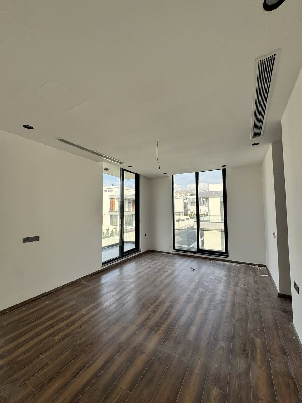 🌿 ڤلة صفر للبيع – مربيلا 1 | دهوك
🏡 ضمن مجمع راقٍ وبيئة هادئة
📍 موقع مميز وواجهة أنيقة
🤍 تصميم يليق بأسلوب حياة راقٍ

🔹 المساحة: 500 م²

لمن يقدّر الخصوصية والقيمة الحقيقية.

📞 مكتب VIP دهوك للعقارات
*********** | ***********

✨ الفخامة في التفاصيل ✨
