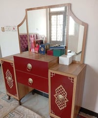 غرفة نوم • ٣٧٥