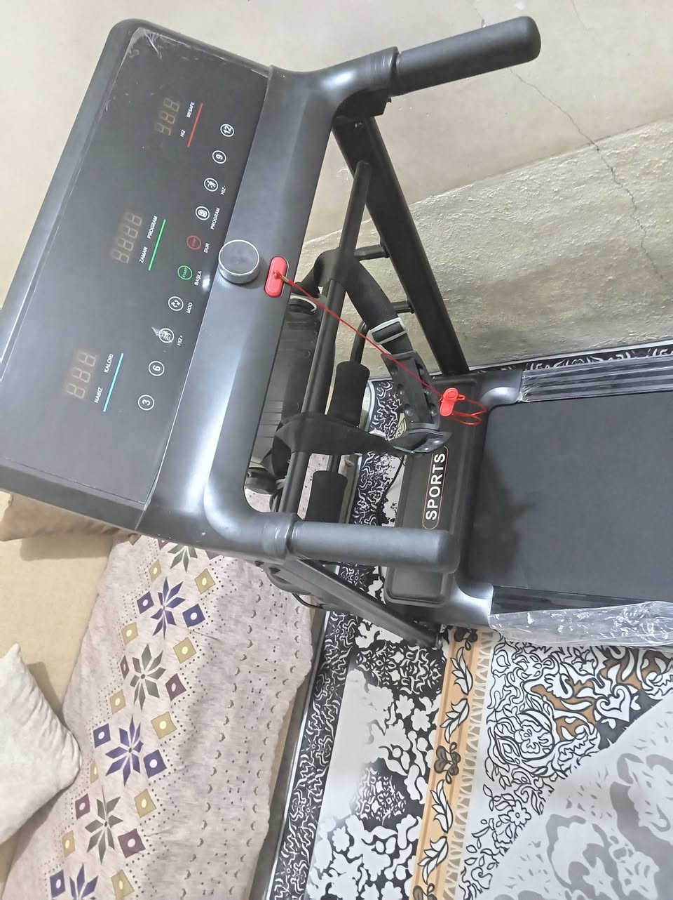السلام عليكم عندي جهاز جري جديد 500 وبي مجال
***********
