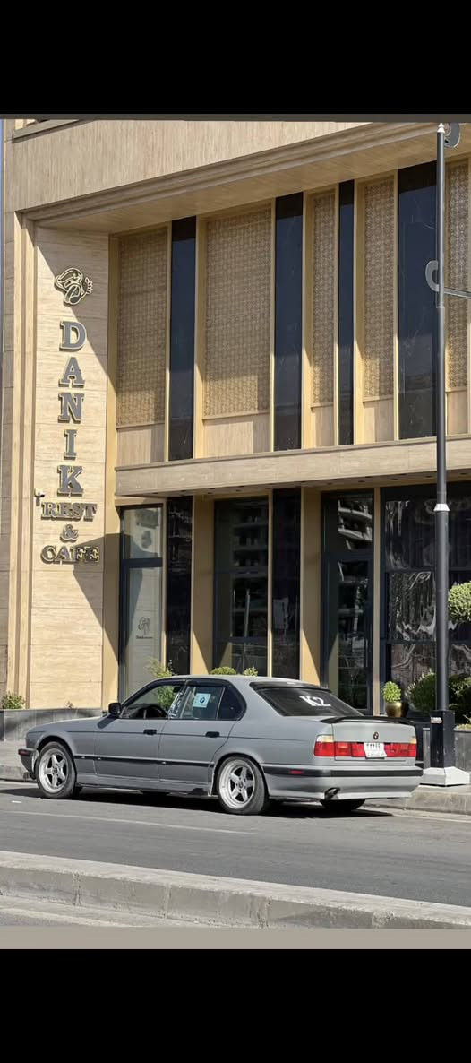 بيئم مودل١٩٩٠ فول فوله ٥٢٠ عاديه  بيدعمه  عام به خه بو جاني رنك جيمه نتوي كاملm ره قه مو سه نه وي بشه رت رقم تلفون *********** دهوك, العراق
