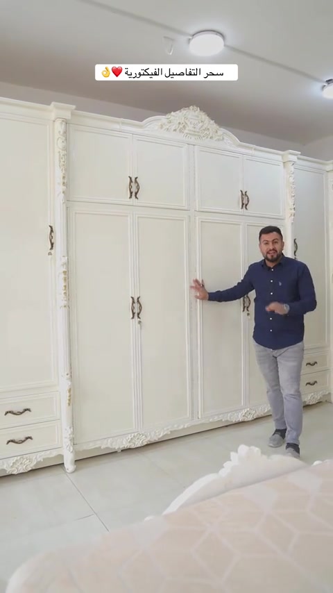 موديل فكتوريا  شاهد وستمتع بجمال و فخامة النجارة العراقية 🪵🇮🇶 نجارة عراقية ضمن وجبة الدرجة الفاخرة اللون أوف وايت مع لمسات فنية من الذهبي الداخل مصبوغ لزيادة جمالية ونظافة  السعر 5 ملايين فقط الوجه سنديان طبيعي 5 ملم الداخل سنديان طبيعي 5 ملم يعني الغرفه خالية من mdf ❌ الظهر چرچوبة شد براغي  القاعدة بلوك سنديان كل الغرفة لوكنز( ارجل خشب زان )مرتفعة عن الأرض كل الغرفة دنگ خشب زان ثقيل  تاج الكنتور وزاوية الملابس خشب زان تاج الچرباية وميز المرايا خشب زان   طابورية هدية السرير رگم خشب چام و القاعده بلوك 8 ارجل ثقيل  ارتفاع الكنتور 270 سم عرض الكنتور 360 سم عرض زاوية الملابس 120 سم يعني الكنتور وزاوية الملابس ضلع كامل 480سم السعر 5000 معرض ومعمل الخزرجي للأثاث  الشد والتوصيل مجاني الى جميع محافظات العراق  ___________ 📍_زيارتنا على موقعنا حلة / منتصف شارع ابو القاسم /من جهة سوق الحلة الكبير مجاور دكتور مكي الابراهيمي طبيب الاسنان او الاتصال ***********  *********** #معرض_ومعمل_الخزرجي_للأثاث  #اكسبلورexplore #بغداد #الشعب_الصيني_ماله_حل😂😂🏃🏻‍♀️ #creatorsearchinsights 
