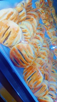 على بركة الله  اسعار كليجة 👩‍🍳🥮🥟 كيلو مشكل بالجوز 11الف 👏🥖 كيلو الجوز ...