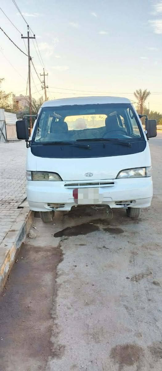 هونداي موديل 96 سيارة نضيفة بمعنى الكلمة  حدادية وزوج تايرات امامي جديد 
كهربائيات شغالة كير ومكينة واكسل ع شرط السعر 25 وبيها مجال رقم الماني ***********
