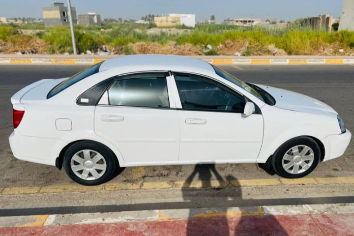 يالله على بركة الله
سياره اوبترا 2011 
شرط گير ومكينه خير من الله 
تدفئه وتبريد 
تحكم سترين 
شاشه 
گير اوتوماتيك 
رقم الانبار 
سياره بيها جاملغ ايسر مبدل و قبق جنطه راجع بارد 
تحويل مباشر 
السعر 85 وبيهاا مجال 
مكان السياره الانبار فلوجه 
للاستفسار اكثر .. *********** 
واني خادم لطيبين و ربي يرزق الجميع
