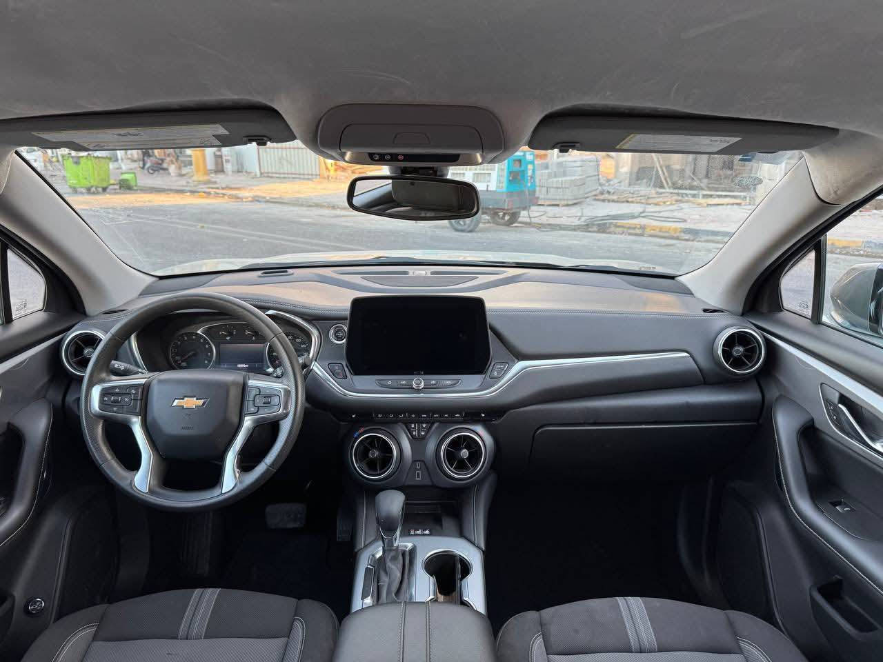 السلام عليكم

شوفرليت بلايزر للبيع 

موديل 2024

رقم بغداد إنكليزي 

مكينه 2000تيربو

ماشيه 30

بدون حادث السياره مكفوله 

دخول سرقه فقط جاملغ 

السياره فول مواصفات 

تشغيل عن بعد 

جنطه كهرباء 

كشنات كهرباء 

انضمه قياده

رادارت

حساسات

توقف ذاتي 

تحديد مسار 

كشنات تدفئه وتبريد 

فور ويل السياره 

وبعد بيه هواي مواصفات خير من الله 

السعر 3شدات

مكان السياره كربلاء

***********
