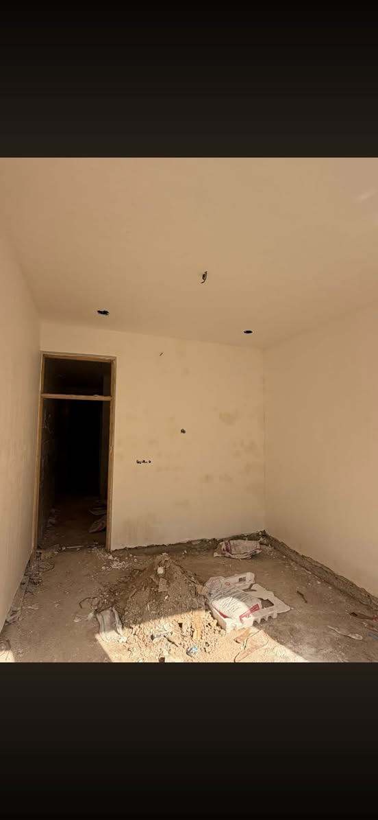 مشتملات للبيع الشعب قرب سوك شلال خلف مكوى

الخضراء  واجهه ٤ اله ربع نزال ١٧ ونص  

استقبال ومطبخ وخدمات وغرفه نوم البيت واجه عريضه 

الطابق الثاني غرفتين نوم مع خدمات جديد باقي بس ارضيه مرمر السعر مناسب جدا 

للاستفسار ***********
