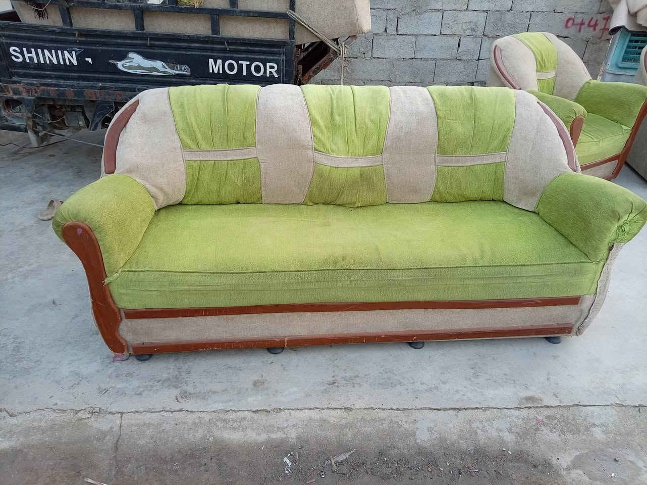 قنفات للبيع السعر خاص او الاتصال على هذا الرقم ***********
