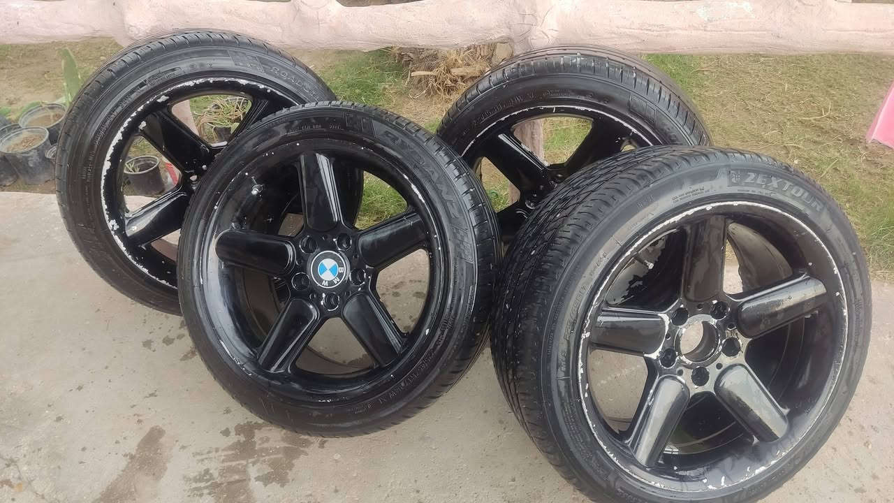 للبيع 3تايرات جدد واحد مستخدم بيهن تصليح حجم 17رياضي جنت شاده ع بيئم 525للبيع اب 200مكاني بابل حله ***********
