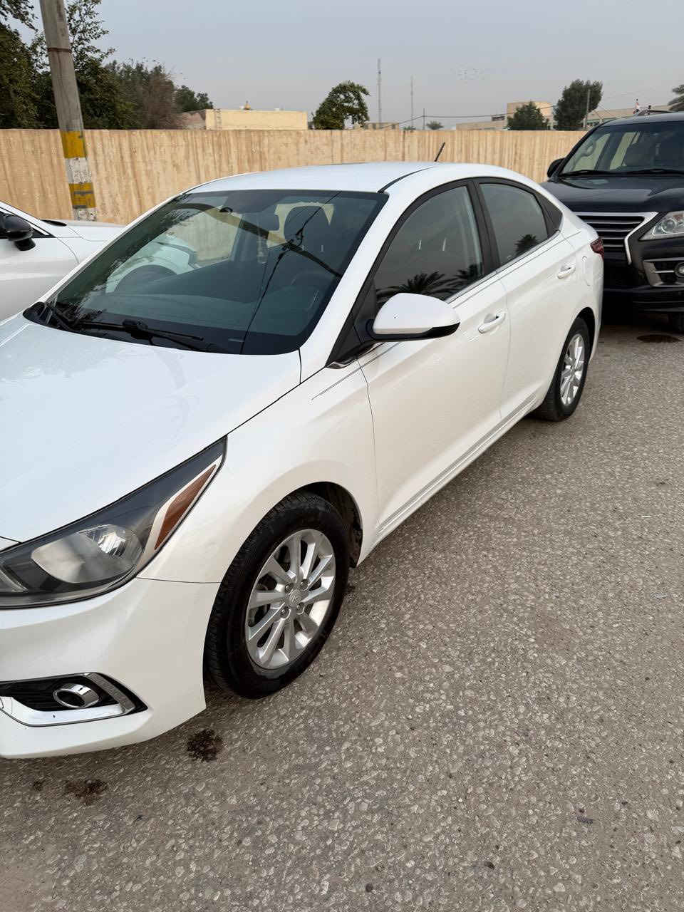 اكسنت موديل 2020 
نص مواصفات 
السياره حلوه ونضيفه 
السياره مكفوله 
بيهة تقرير غرق لحد الدوسه ماداخل للدواخل 
الكهربائيات ماواصل الهن الغرق 
مكانهه النجف 
للاستفسار الاتصال 
***********
