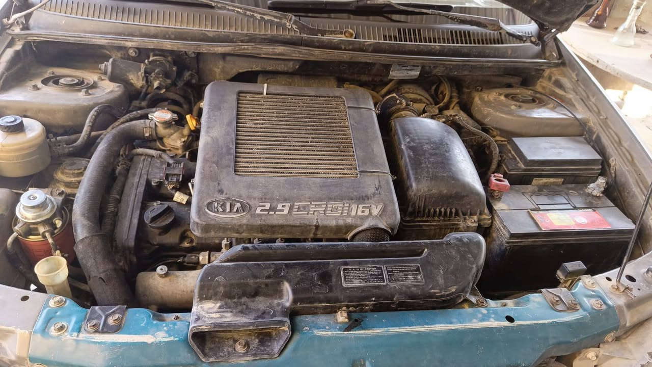 السلام عليكم كرنفال كاز 2000محدثه 2005 للبيع سياره حلوه تبريد شغال رقم انكليزي مكان السياره  والمالك السماوه راده 50 ورقه امراوس حسب القناعه موبايل  ***********
