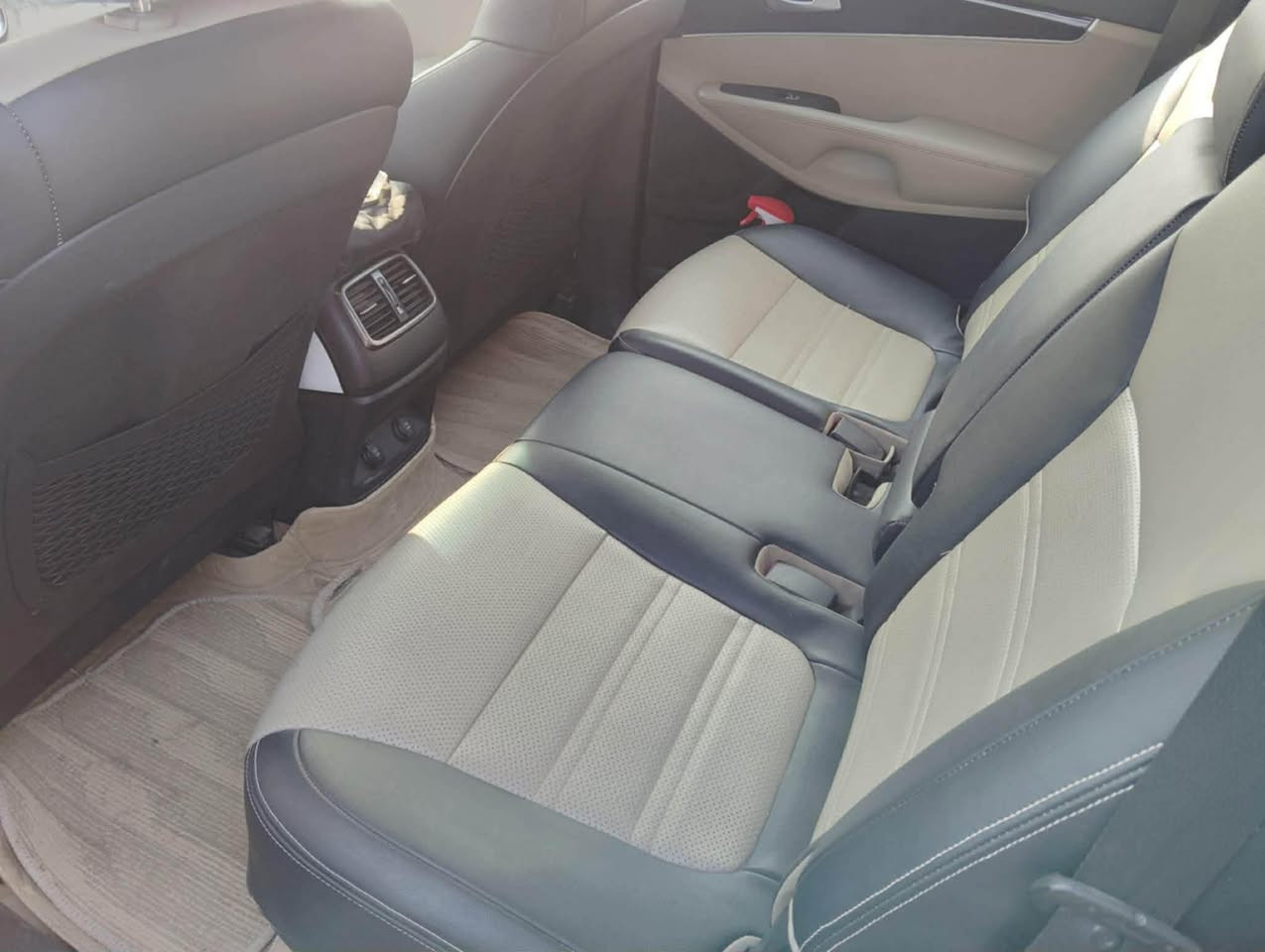 للبيع: كيا سورنتو 2020 خليجي
 • الموديل: 2020
 • الوارد: خليجي
 • الممشى: 160,000 كم
 • المحرك: 6 سلندر
 • المواصفات:
 • بصمة تشغيل
 • بصمة أبواب
 • شاشة 

 • الحالة العامة: جيدة جدًا
 • المكفول: كفالة عامة عدا البارد الموضح في الباب الامامي
 • الفحص: كما هو موضح بالصور
 • التسجيل: السيارة باسمي
 • التحويل: يمته ما تريد
 • الموقع: بابل – الكفل

للاستفسار:
يرجى الاتصال على ألرقم التالي:

‏‪***********‬‏ حلة, بابل
