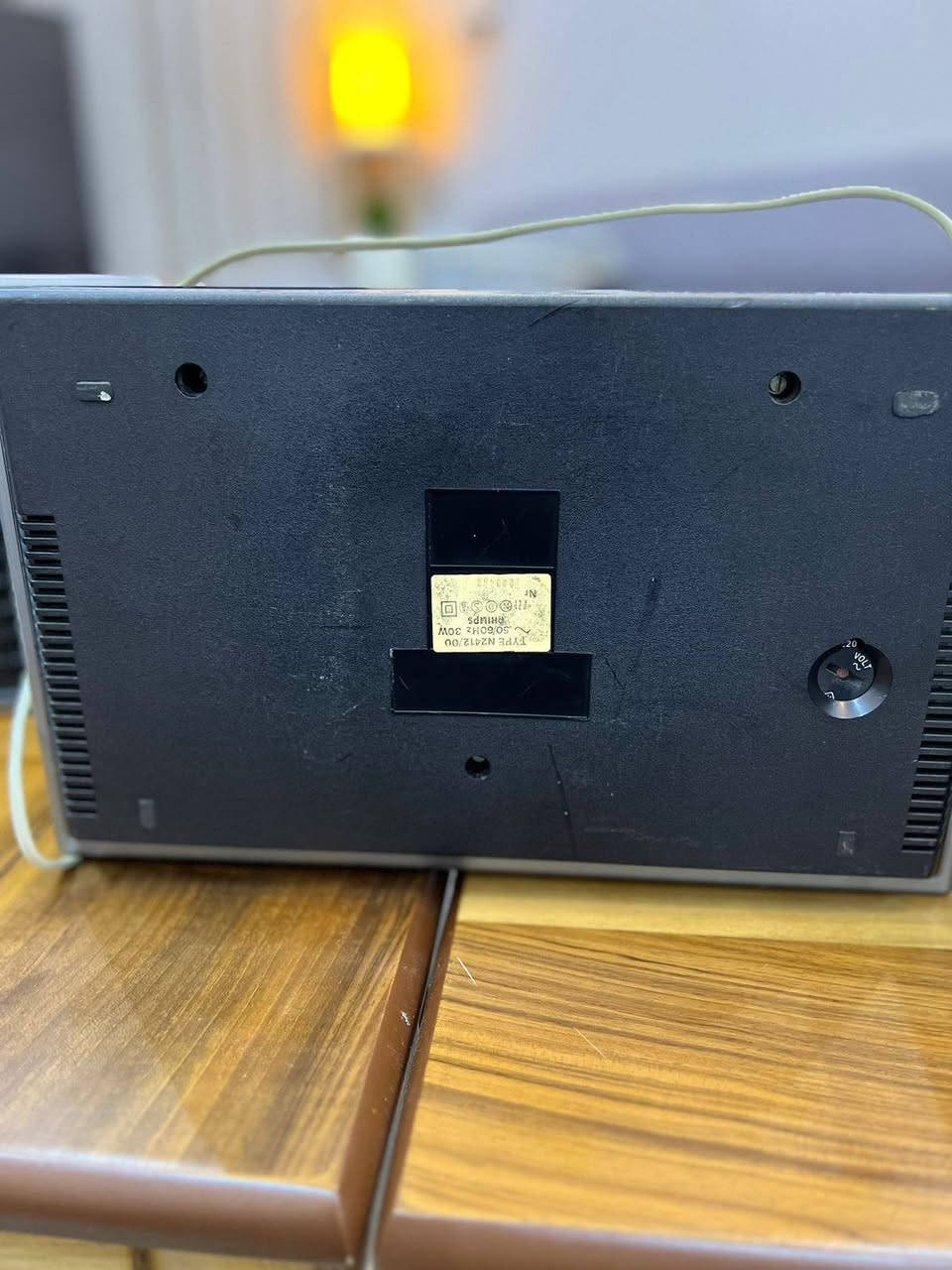 مسجل كاسيت هو طراز Philips N2412 ستيريو. تم تصنيع في السبعينيات (حوالي عام 1976) نظافة 90% للاستفسار *********** يوجد توصيل لجميع المحافظات السعر على الخاص
