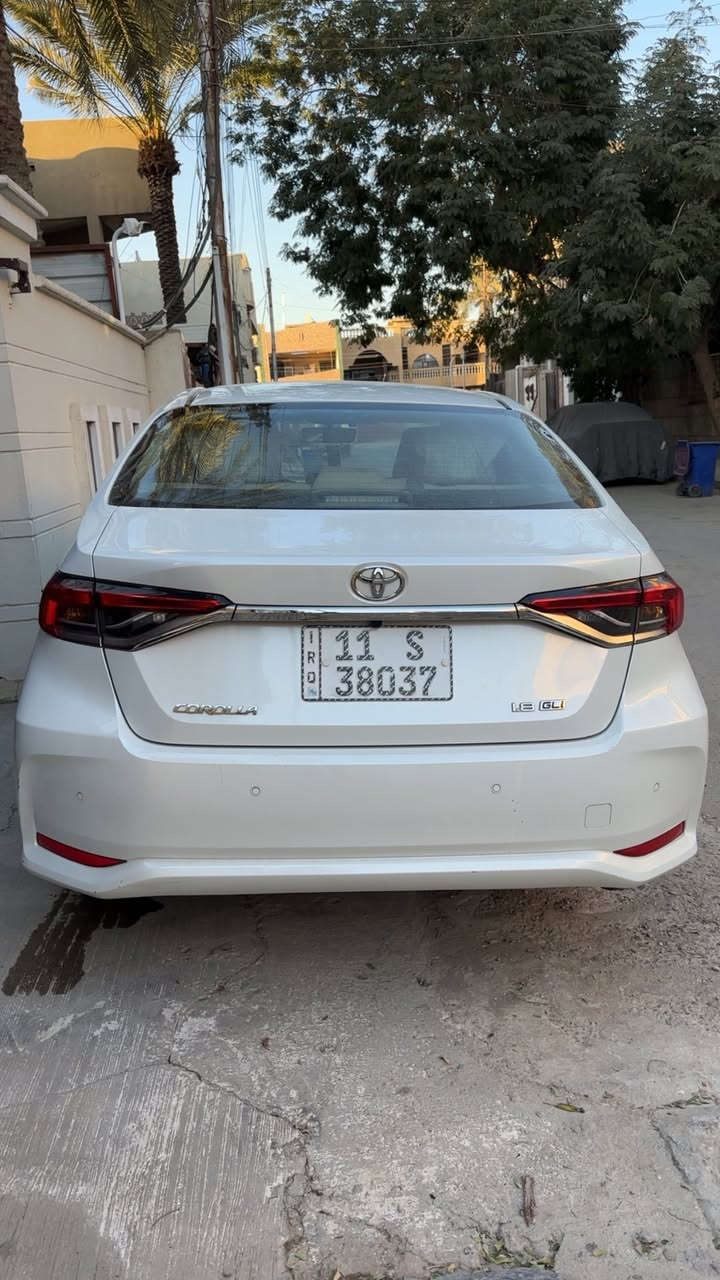 كورلا موديل 22 خليجي بانزين وكاله جيهان التابعه لشركه ساز ام الضمان فول مواصفات بصمه فتحه قطعتين تبريد كامره دواره حساسات 360 مري شفط زنون مرايه داخليه تعتيم ذاتي شاشه جبيره تايرات جديده تبريد بيانو تحكم ستيرن ليزر خلفي للضباب ترحيب عند الاقتراب كيجات السرعه شاشه دجتال مانع انزلاق وثلاث وضعيات قياده وabs كشنات مدوشمه جامات كلهن auto اوتو  رقم بغداد الجديد (مميز)ماشيه 46 كيلو 5 ويل كب حجم 16  سبير منازل سياره جديده بعدها بكتلوكات الشركه دهن كله من شركه الحسام درجه اولى منفذ usp امامي خلفي بيها جاملغ مبدل بدون دواخل ورصعه بلقماره مكانها بغداد الغزاليه *********** السعر 167 وبي مجال

