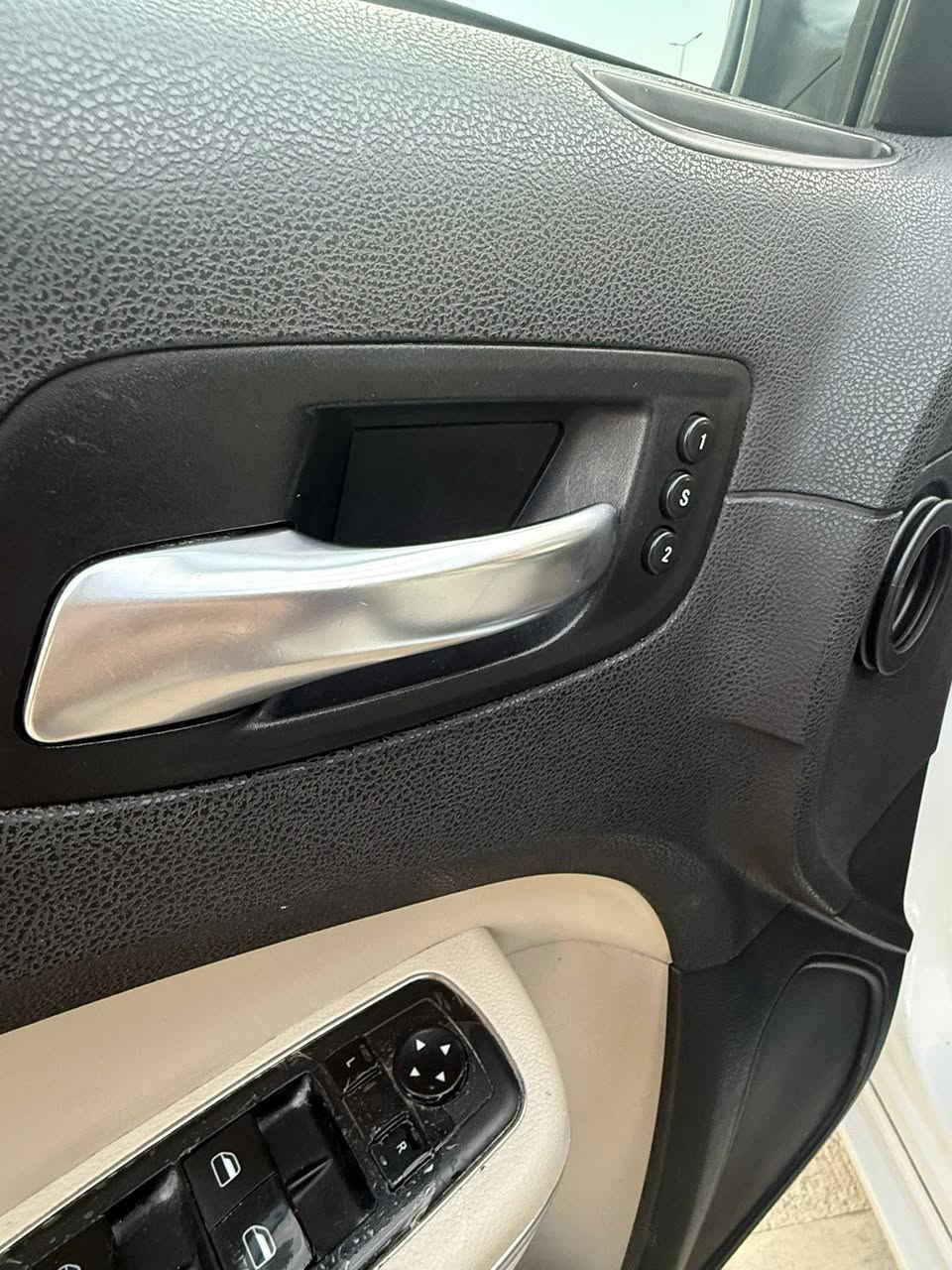 اوباما مودیل 2016موصفات Cداخل بیجی
اوباما موديل ٢٠١٦ فوول موصفات داخل بيجي 

كير محرك شرط بدون عيب بدون فتح 

سياره بدون صبغ شرط من دعامه لدعاميه 

فقط بها كم مكان اصغار تعديل بارد pdr سياره استخدام شخصي 

موصفات ///

بانوراما 

تشغيل عن بعد تشغيل بصمه 

داخل بيجي كشنات تبريد وتدفئه وخزن 

مرايات كهربائية 

برده خلفيه 

بعد هوايه موصفات بها معروفه 

سعرها ٢٤٨ بها مجال قليل 

رقم موبايل ***********
