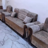 تخم • مستعمل • ٥مقاعد