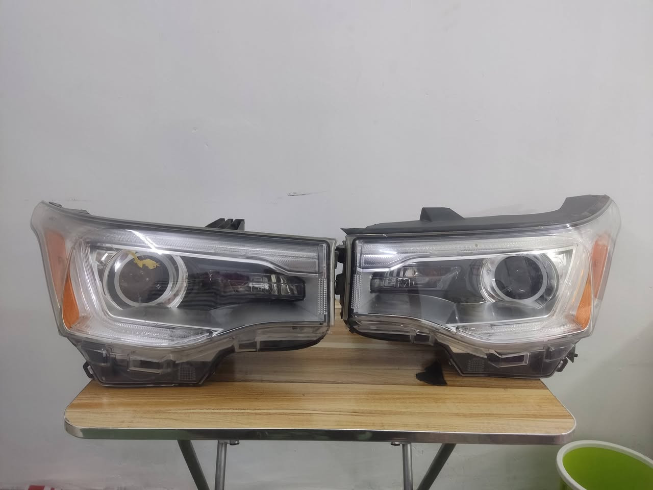 السلام عليكم ورحمه الله وبركاته
مازدات جمسي اكاديا موديل 17 و 18 و 19 اصلي تفصيخ بيها بس تك الظهر مكسور موضح بالفيديو السعر 340 الف الاتصال على الرقم *********** بي واتساب
