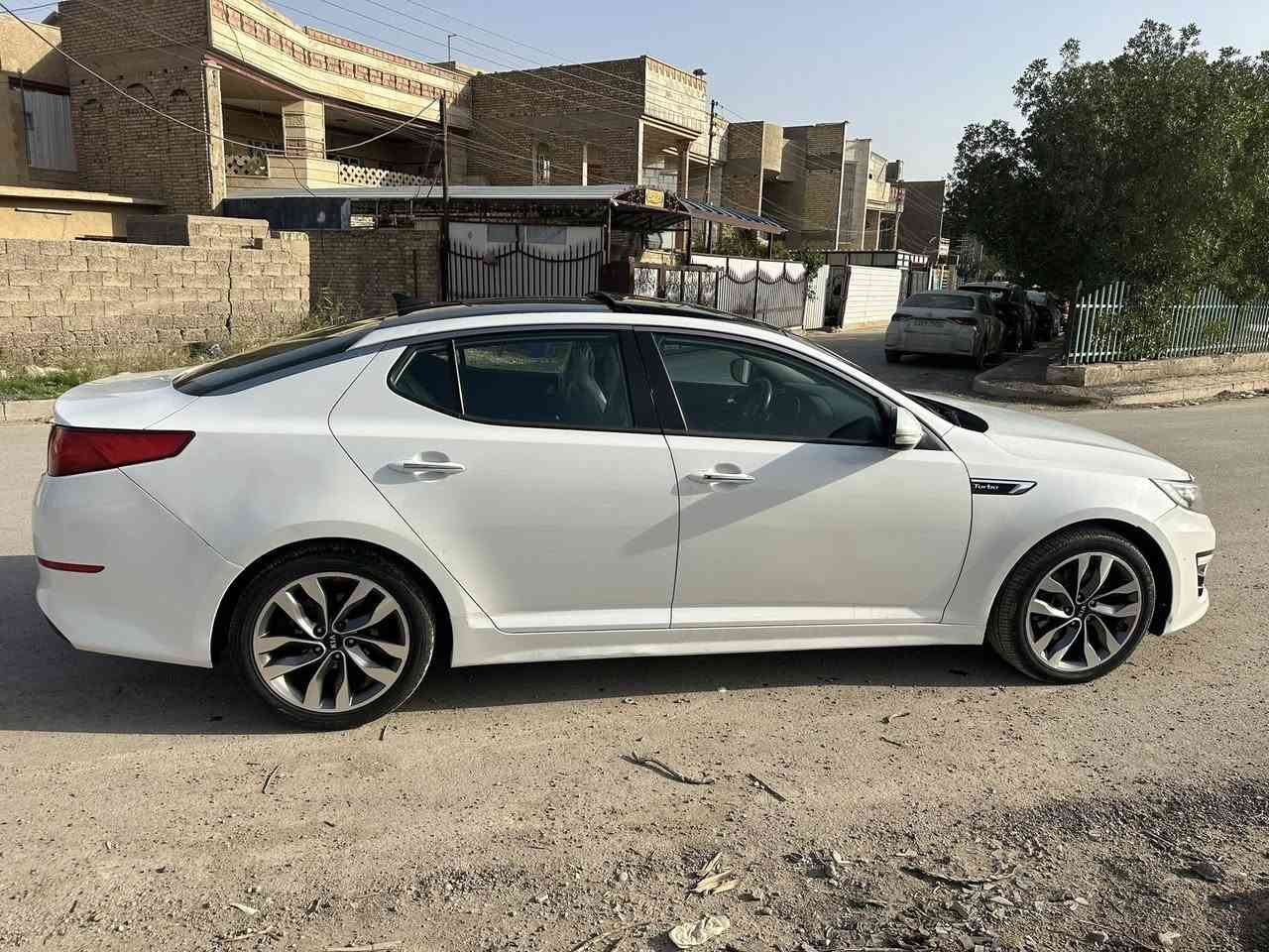 السلام عليكم سياره كيه اولتمه وارد امريكي موديل 2015مواصفات فول واحد على واحد محرك كير صدر تبريد تخم تاير مكفولة رقم بغداد تحويل مباشر العنوان بغداد الامين شارع نواب سعر115بيه مجال بصيط النتصال ***********
