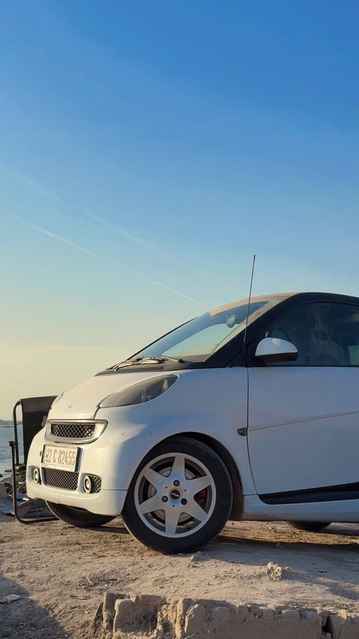 السلام عليكم 
سمارت للبيع موديل 2012 فول بانوراما كلش نضيفه وماناقصها شي سعر 70 وبي مجال مكانها البصره 
***********
