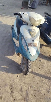 دراجة نارية • مفتوحة